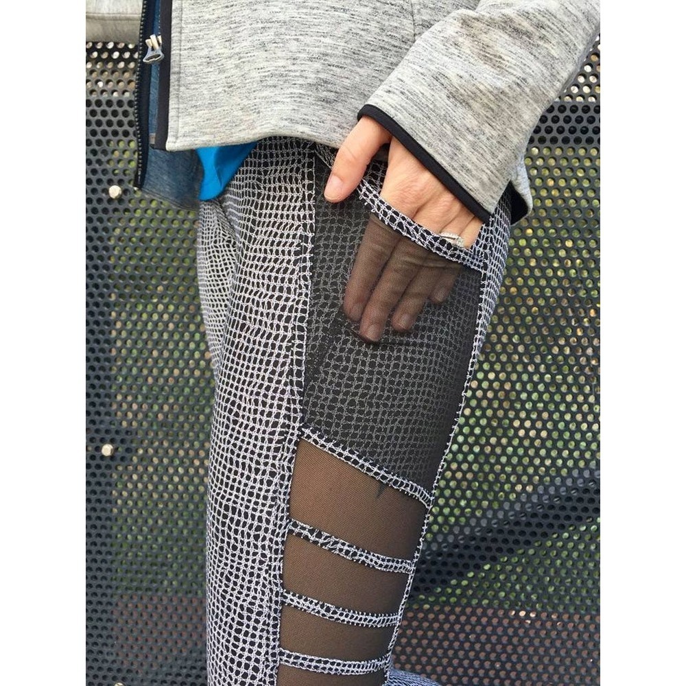 LULULEMON Wild And Free Tight Sz 6 Fall Net White Black - Picture 3 of 10